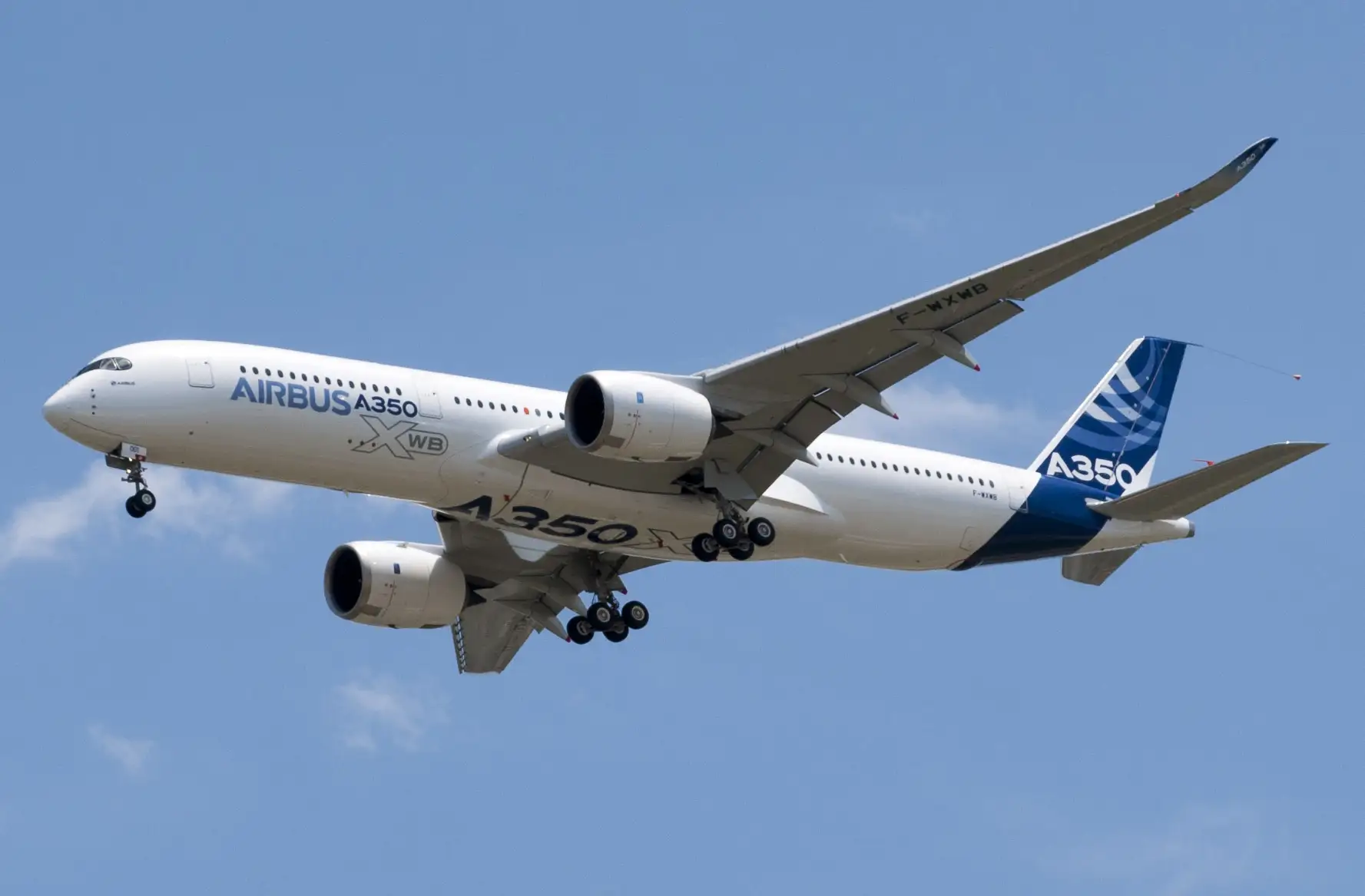 Airbus A350 XWB - Máy bay đắt nhất thế giới nổi tiếng nhất 